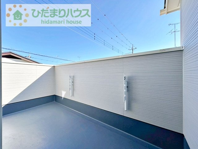 【バルコニー】 | つくば市緑が丘第1期　新築戸建 | 広々としたバルコニーは、大量の洗濯物を干しても余裕！お布団だって、家族全員分をいっきに干せますね(^O^)