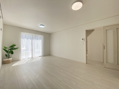 【居間・リビング】 | 読谷村上地（全3棟）C号棟 | ※同仕様写真です