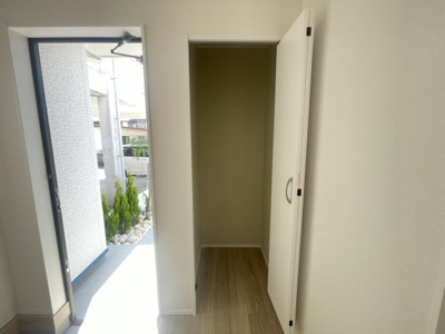 【収納】 | 読谷村上地（全3棟）C号棟 | C号棟　玄関ホール収納付き♪