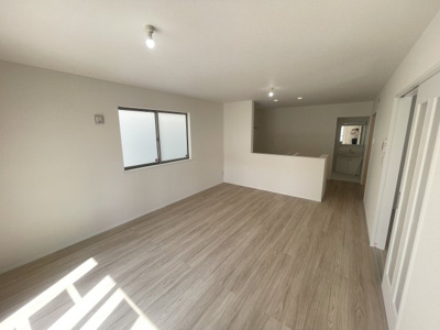 【居間・リビング】 | 読谷村上地（全3棟）C号棟 | C号棟　LDK16帖♪