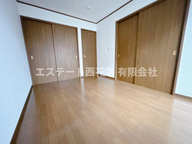 メゾンセレーノ壱番館の洋室