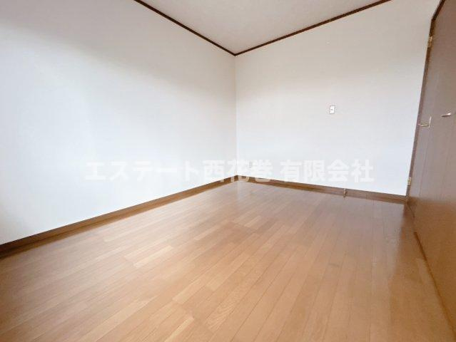 メゾンセレーノ壱番館の洋室