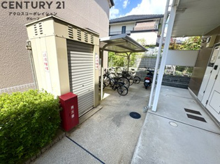 レオパレストパークのエントランス