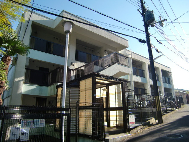 ビューテラス岡本の外観