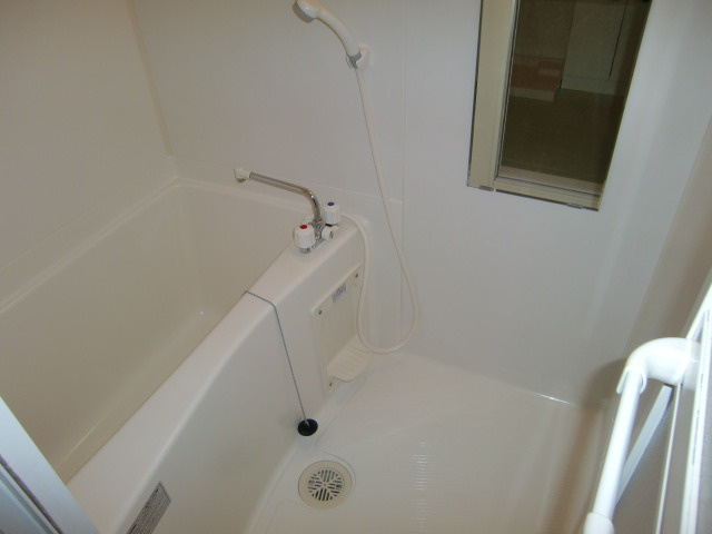 ビューテラス岡本の浴室