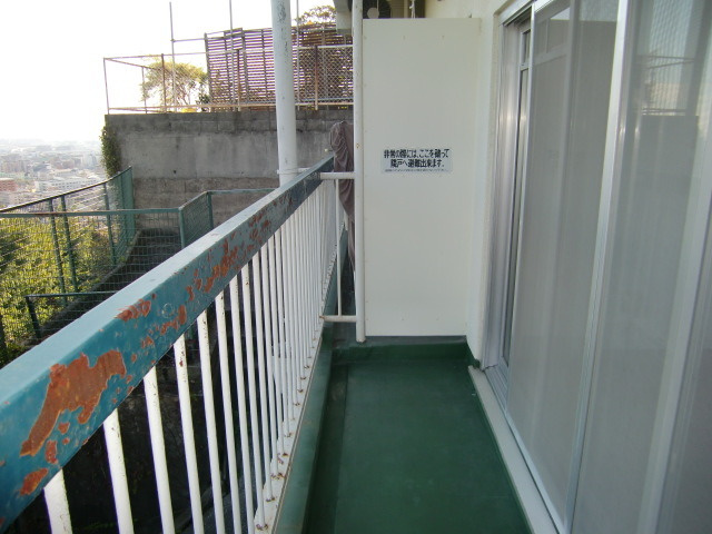 ビューテラス岡本のバルコニー