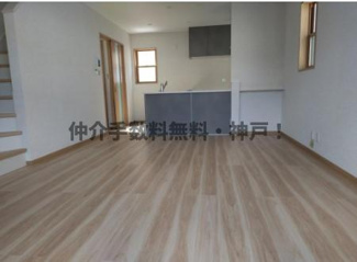 【居間・リビング】 | 神戸市垂水区西舞子4丁目　新築戸建　仲介手数料無料！ | 垂水区西舞子4　新築　仲介手数料無料！