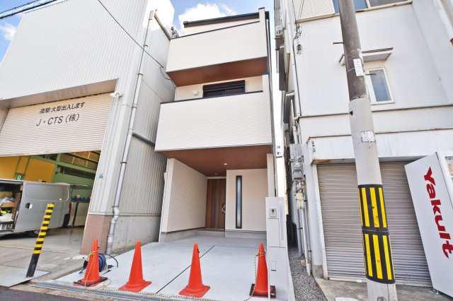 大阪市淀川区新北野3丁目新築戸建の外観|JR塚本駅徒歩9分の好立地。即日のご内覧が可能です。内覧をご希望の方はお気軽にお問い合わせください。