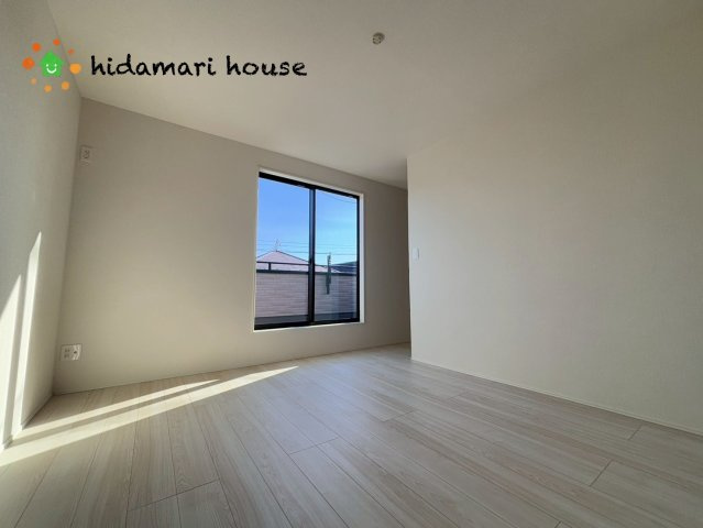 桶川市末広8期　新築戸建　グラファーレ02の洋室