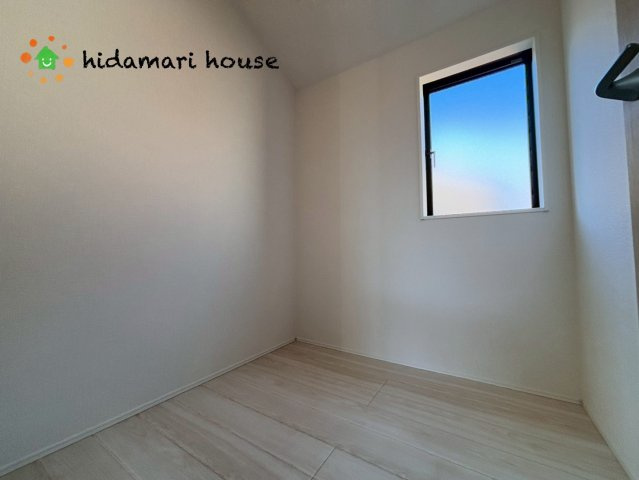 桶川市末広8期　新築戸建　グラファーレ02の洋室