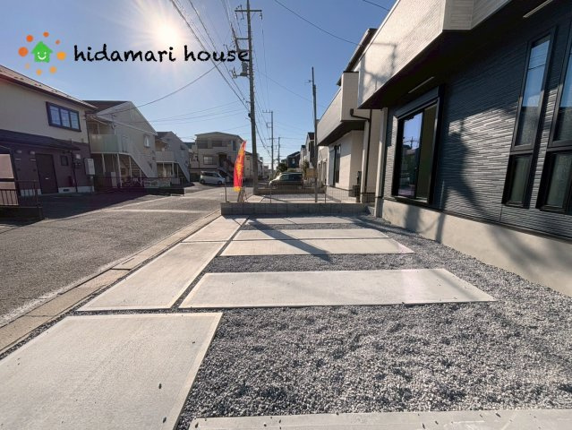 桶川市末広8期　新築戸建　グラファーレ02の駐車場