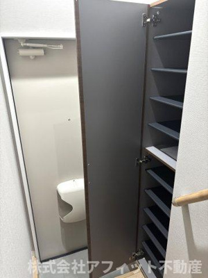 【玄関】 | アルバ北棟 | シューズボックス