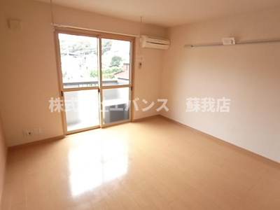 【居間・リビング】 | カーサ・カルモ亥鼻 | 使いやすい居間です