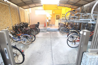 【その他共用部分】 | ケイ・クリスタル | 駐輪場