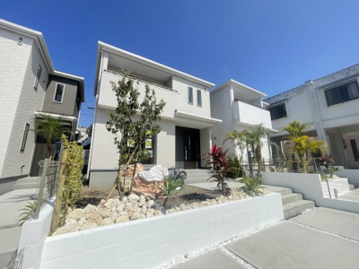 【玄関】 | 読谷村上地（全3棟）B号棟 | ※同仕様写真です