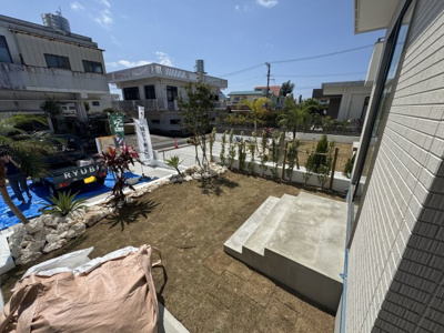 【庭】 | 読谷村上地（全3棟）B号棟 | B号棟　素敵な植栽が映えるお庭付き♪（未完成）