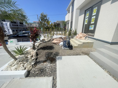 【前面道路含む現地写真】 | 読谷村上地（全3棟）B号棟 | ※南側公道4m♪