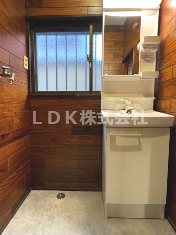 【独立洗面台】 | 売主/中古戸建/川越市大字下赤坂 | 1F/洗面台