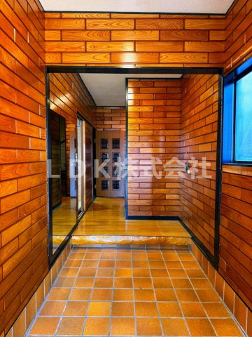 【玄関】 | 売主/中古戸建/川越市大字下赤坂 | 1F/玄関