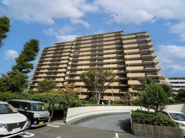 サン・ステージ緑園都市西の街６番館の外観