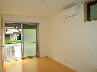 ハイム南大井の居間・リビング