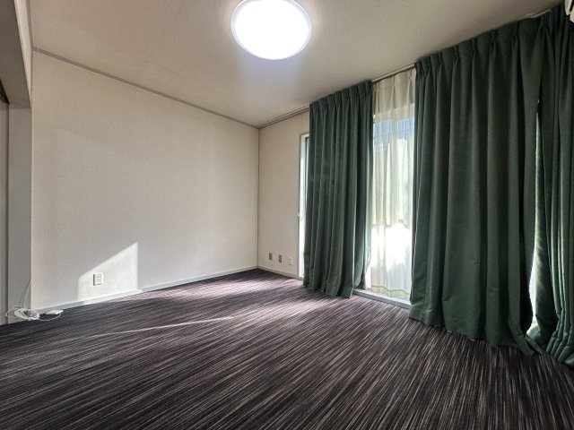 神戸市西区学園西町２丁目戸建の洋室