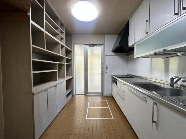 神戸市西区学園西町２丁目戸建のキッチン