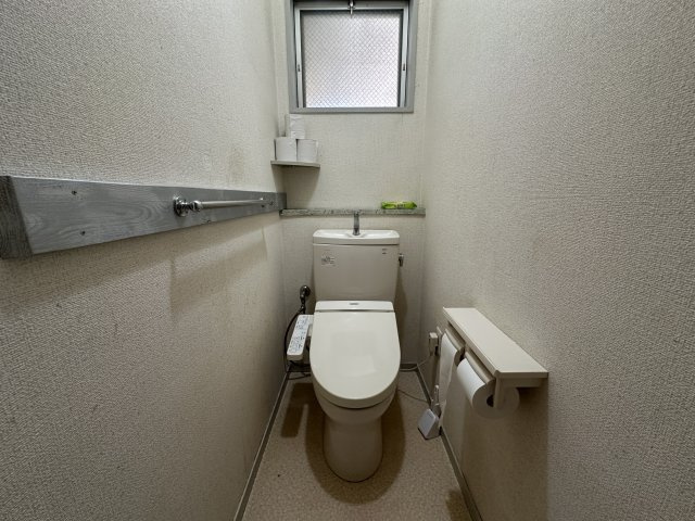 神戸市西区学園西町２丁目戸建のトイレ