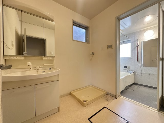 神戸市西区学園西町２丁目戸建の洗面所