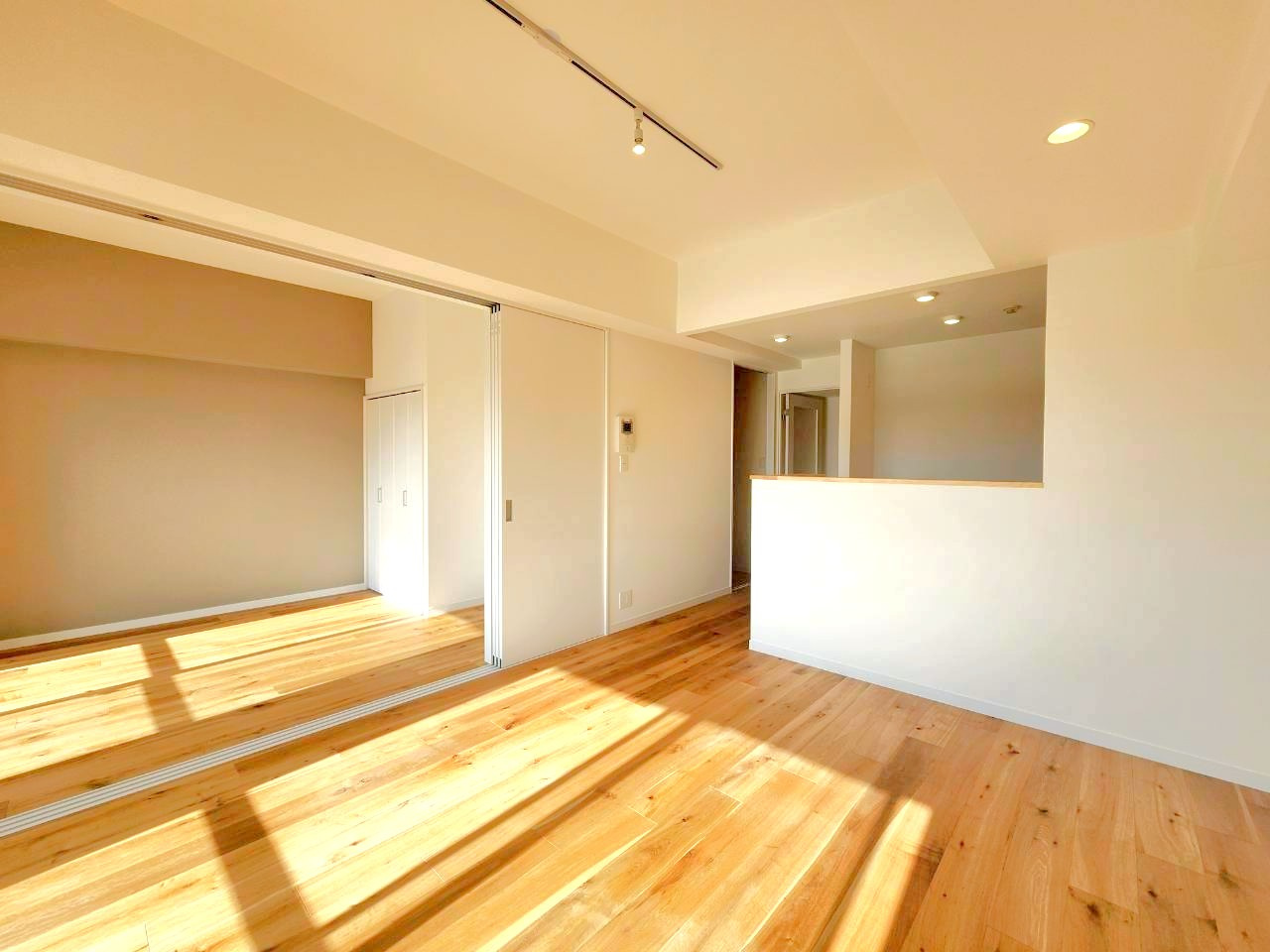 【居間・リビング】