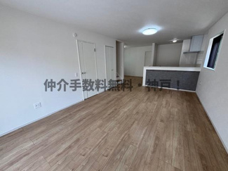 【居間・リビング】 | 神戸市西区竹の台5丁目　新築戸建1号棟　仲介手数料無料！ | 居間です