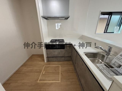 【キッチン】 | 神戸市西区竹の台5丁目　新築戸建1号棟　仲介手数料無料！ | キッチンでお料理をお楽しみください