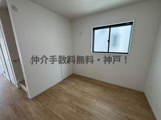 【洋室】 | 神戸市西区竹の台5丁目　新築戸建1号棟　仲介手数料無料！ | 明るい洋室です
