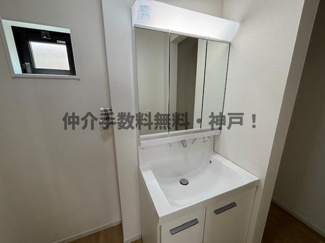 【独立洗面台】 | 神戸市西区竹の台5丁目　新築戸建1号棟　仲介手数料無料！ | 独立洗面台、朝の身支度には欠かせません