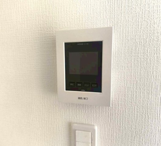 クレイドルガーデン　東区八反田第6　2号棟の防犯設備|訪問者の顔が見える、防犯性の高いTVモニタ付きインターホンです