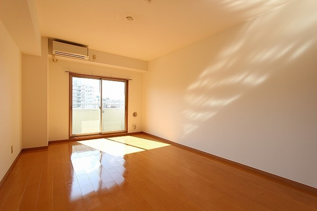 東雲パレスの居間・リビング