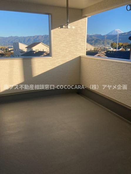 南アルプス市下宮地の新築一戸建のバルコニー