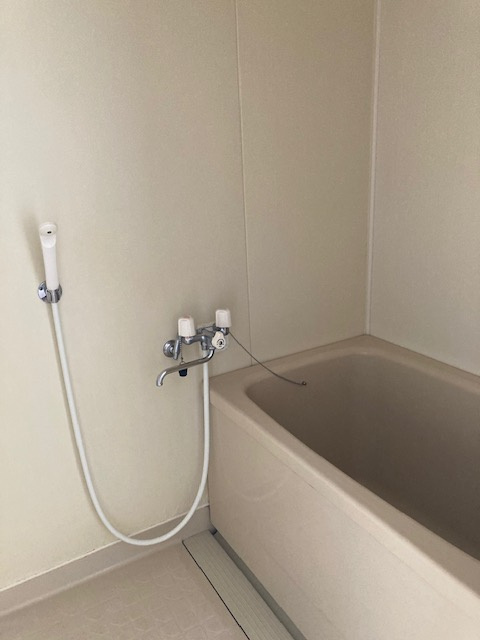 メゾン北里の浴室
