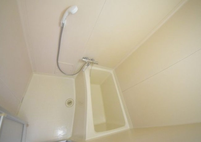 杉並区南荻窪２丁目のアパートの浴室