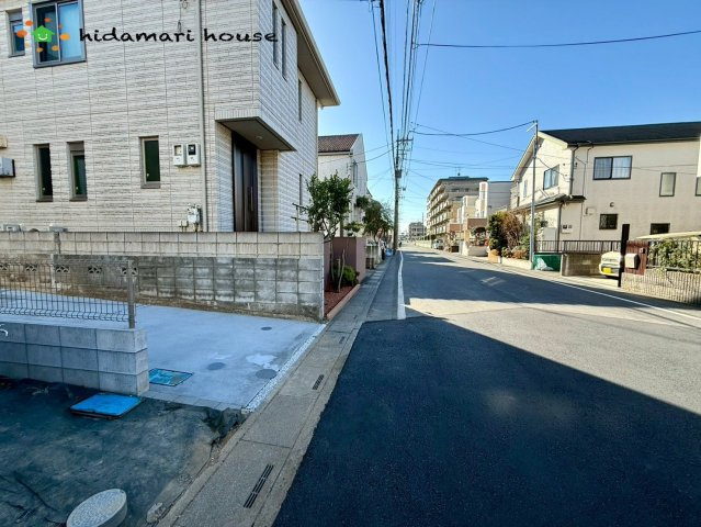 見沼区東大宮7丁目③　新築戸建　ミラスモ03の前面道路含む現地写真