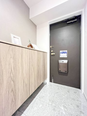 ライオンズガーデン枚方の玄関