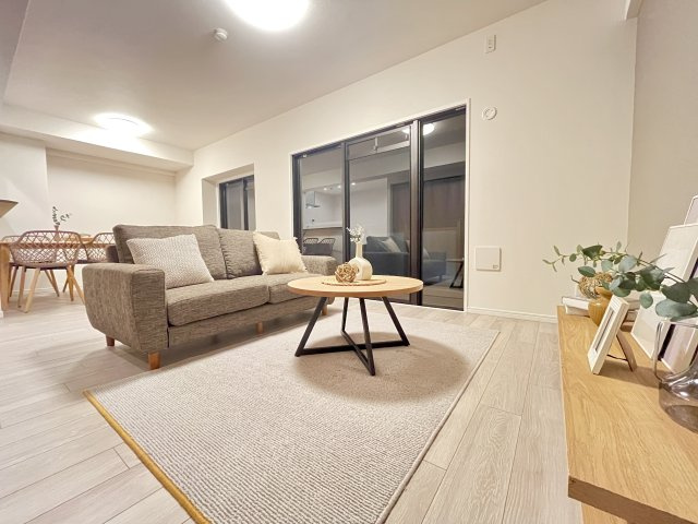 ライオンズガーデン枚方の居間・リビング