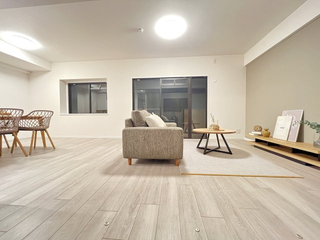 ライオンズガーデン枚方の居間・リビング