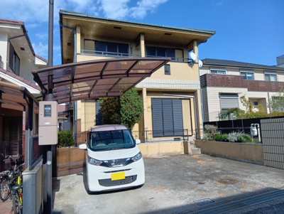 【外観】 | 藤沢台５丁目 戸建 | 普通車2台駐車OK