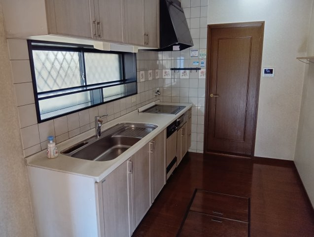 【キッチン】 | 藤沢台５丁目 戸建 | 動線のよいキッチン