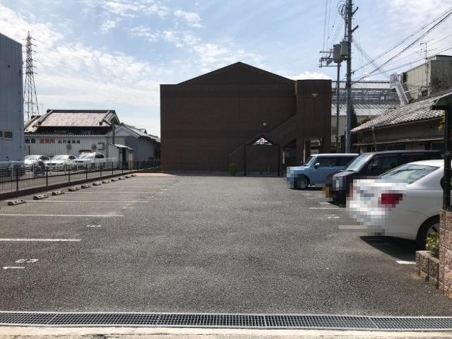 【駐車場】 | ゴールド・クレスト | 外観写真（昼）