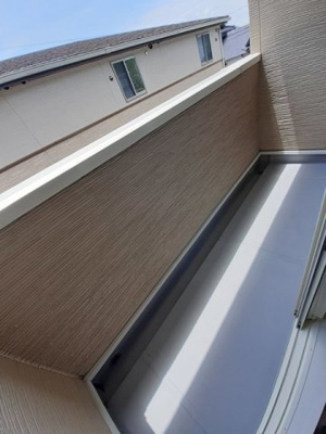 【バルコニー】 | トップヒルⅡ | 落ち着いた時間を過ごせるバルコニーです