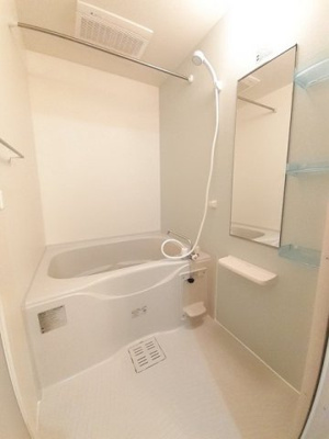 【浴室】 | サンセールＣ | きれいなお風呂です