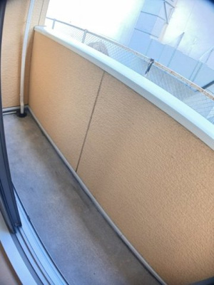 【バルコニー】 | ライズ | 外からの目が気にならないバルコニーで洗濯物が干せます