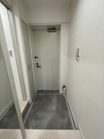 朝日白金台マンションの玄関|明るい玄関です